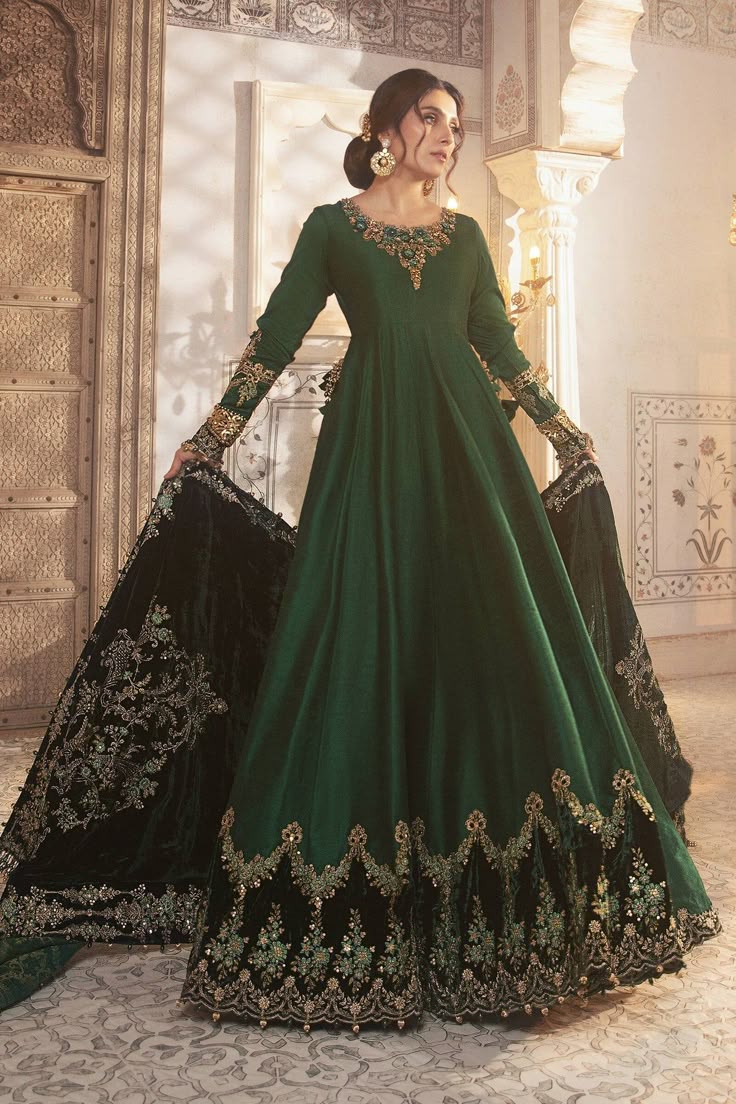 Pakistani-womens-suit-dresses